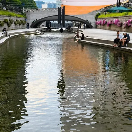 Friends One Myeongdong Stay-3