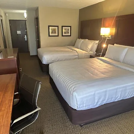 Best Western Rochelle Inn & Suites Near Dekalb-2