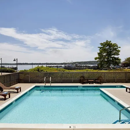 The Harbor Front Inn-3