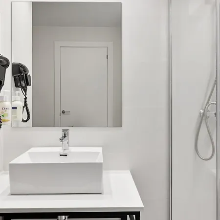 B&B Hotel Barcelona Sant Cugat-2