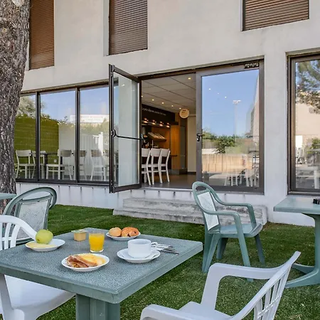 B&B Hotel Nimes Ville Active 3 Etoiles-3