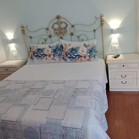 Viola Di Mare Rooms And Parking-3