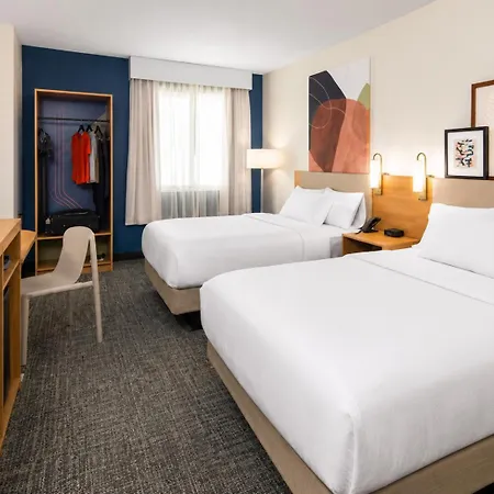 Spark By Hilton Sellersburg-2