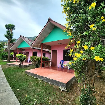 Coral Resort & Bungalows-2