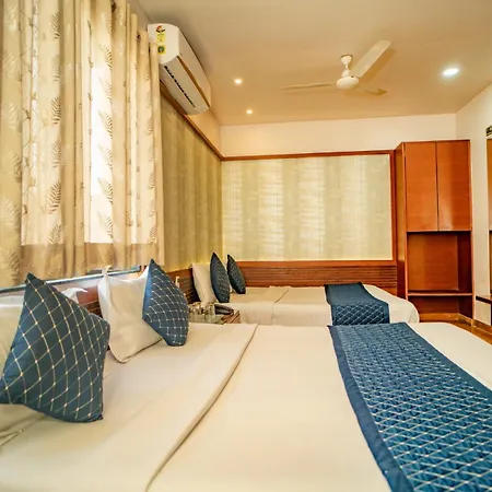 Uddhav Vilas A Family Hotel-3