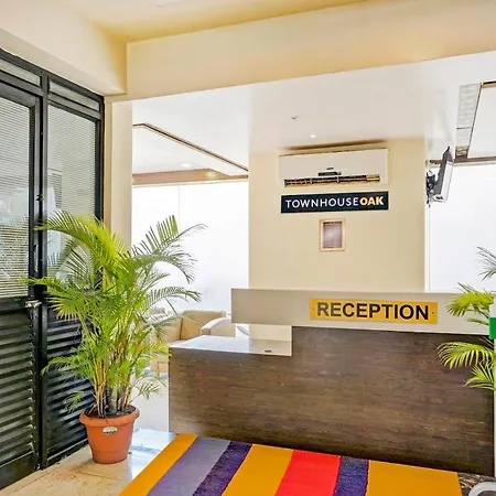 Super Townhouse Oak Regal Inn Near Sant Tukaram Nagar Metro Station-3