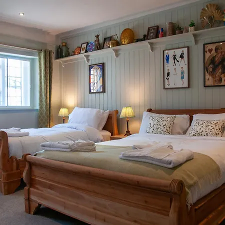George Inn, Mere-2