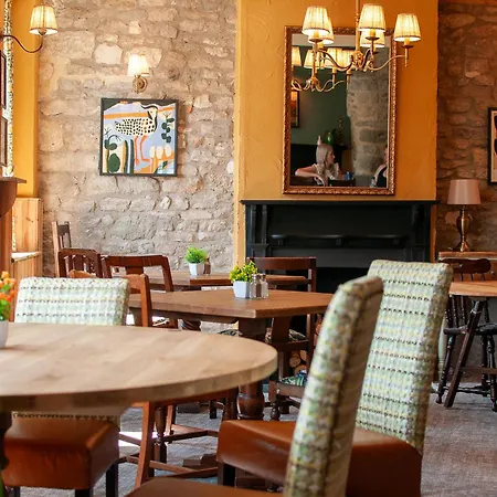 George Inn, Mere-2
