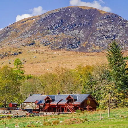 Glen Clova Lodges-2