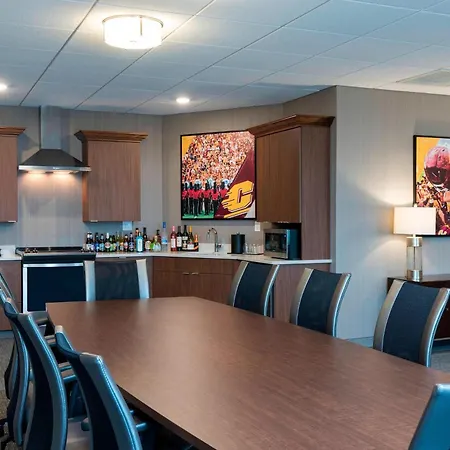 Courtyard By Marriott Mt. Pleasant At Central Michigan University-2