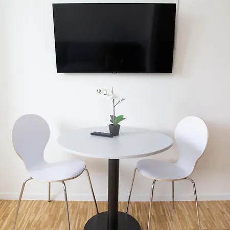 Biz Apartment Solna-2