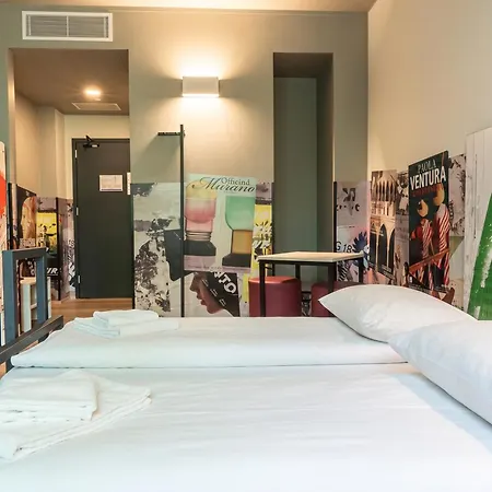 A&O Hostel Venezia Mestre-2