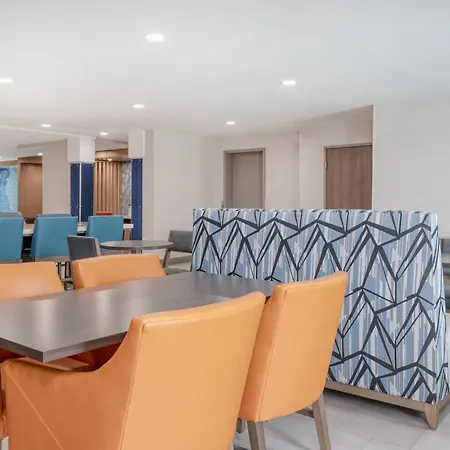 Holiday Inn Express - Rensselaer By Ihg-3