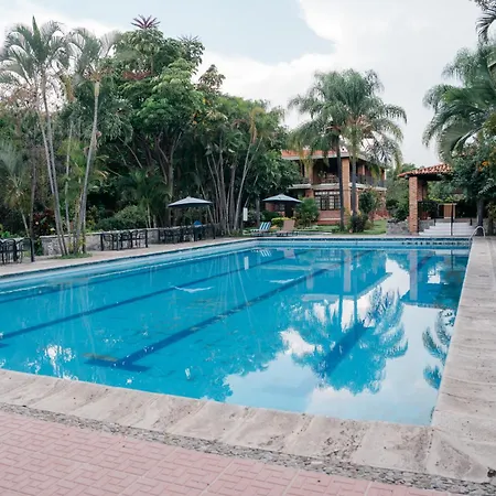 Hotel La Joya Del Lago-3