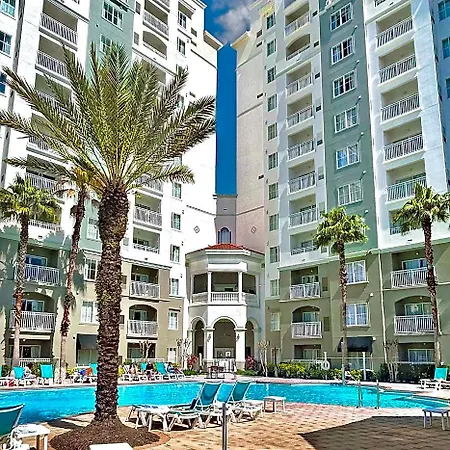 The Point Hotel & Suites Universal-2