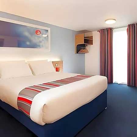 Travelodge London Feltham-2