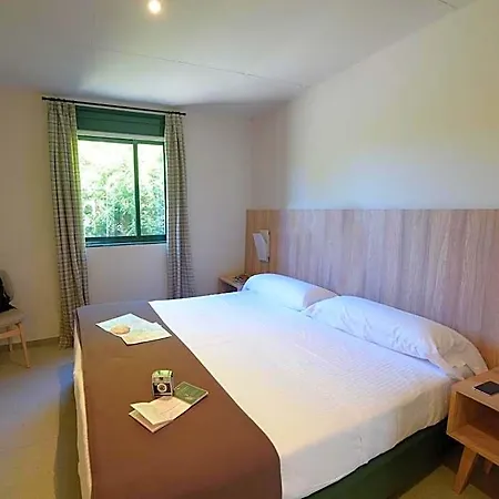 Albergue Monte Do Gozo-3