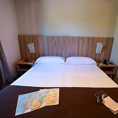 Albergue Monte Do Gozo-2