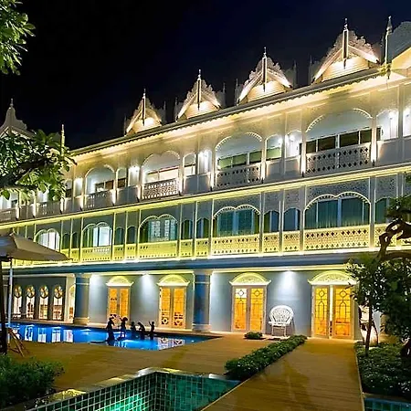 At Pingnakorn Riverside Hotel-2