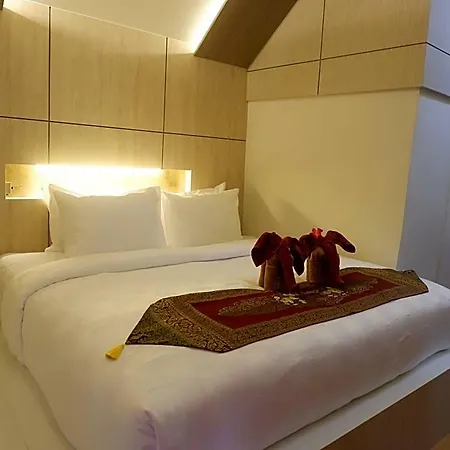 Charming Lipe Beach Resort-2
