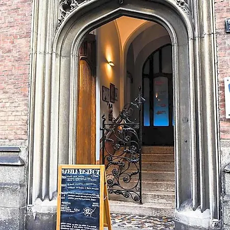 Babila Hostel & Bistrot-2