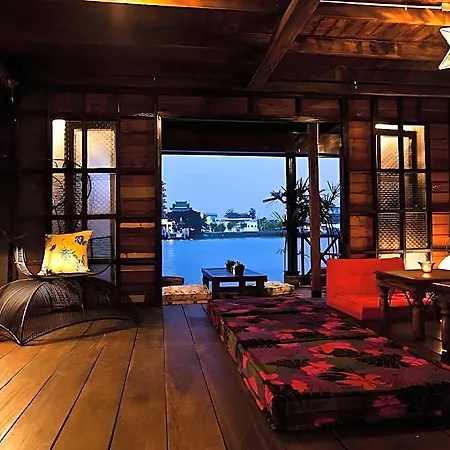 Loy La Long Hotel-3