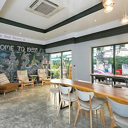 1989 Hostel & Cafe-3