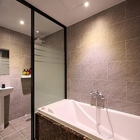 Hotel G7-3