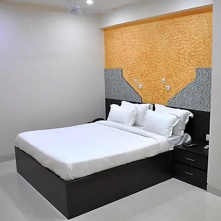 Savera A Luxury Business Hotel-3