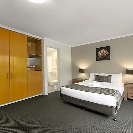 Mt Ommaney Hotel Apartments-3