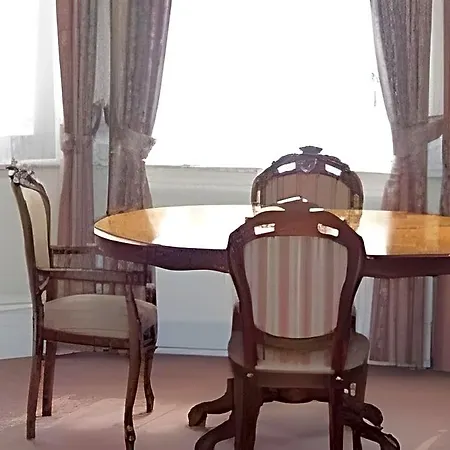 Kensingtoncourt Aparthotel-2
