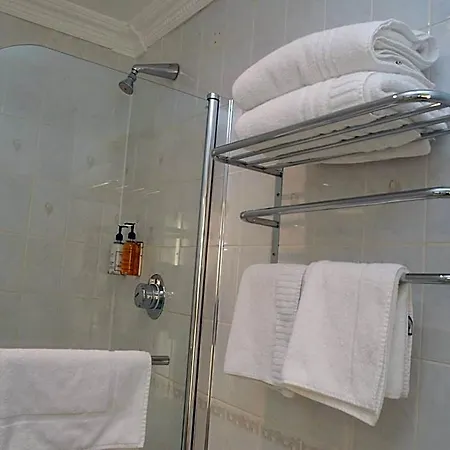 Gatwick Cambridge Hotel-2