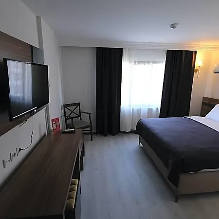 Ustun Hotel Alsancak-2