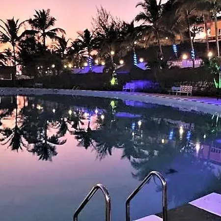 Indismart Woodbourne Resort-3