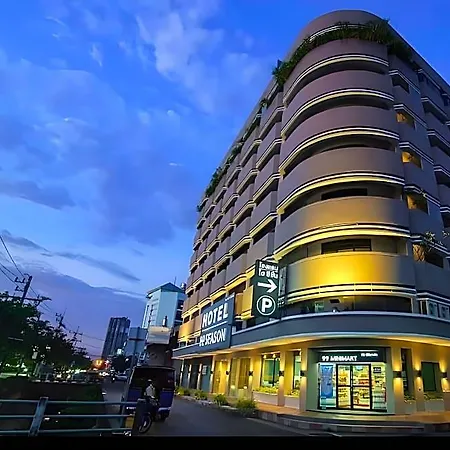 โรงแรมไฮซีซั่น-2