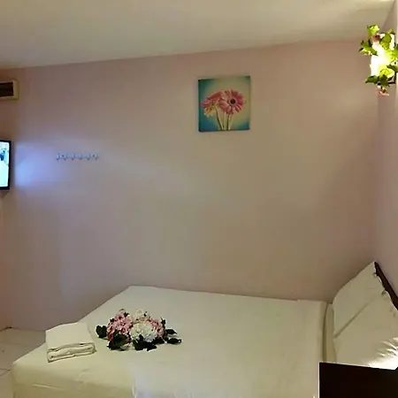 Live Com Hotel-2