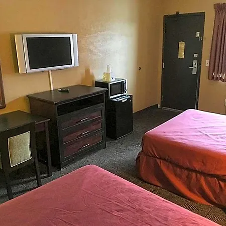 Americas Best Value Inn-Livonia/Detroit-2
