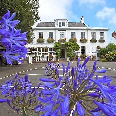 La Collinette Hotel, Cottages & Apartments-3