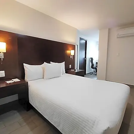 Ramada By Wyndham Tampico Centro-2