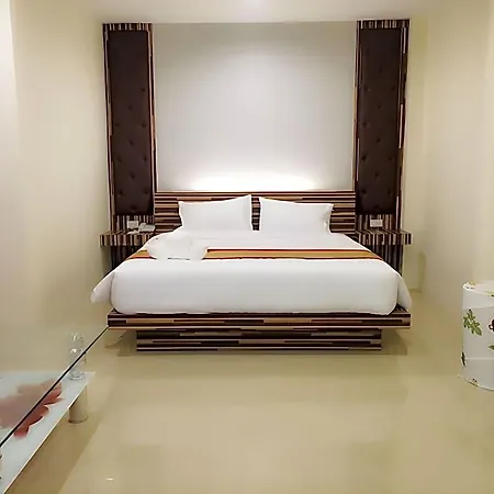 Chansuda Lake View Hotel-2
