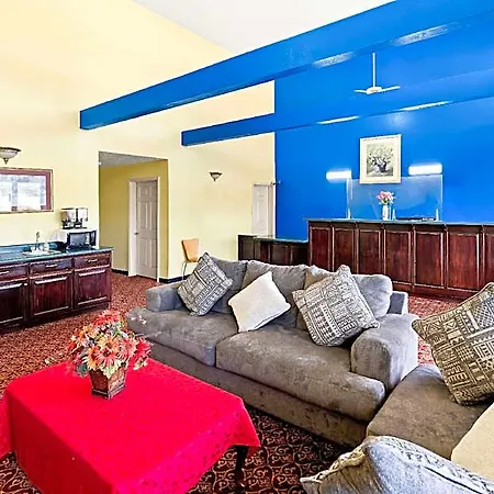 Americas Best Value Inn & Suites Mt. Pleasant-2