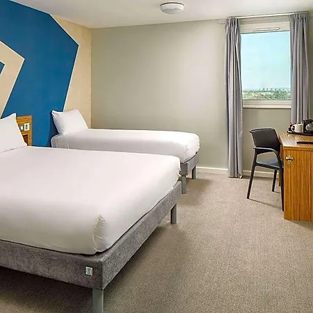 Ibis Budget London Heathrow Central-2