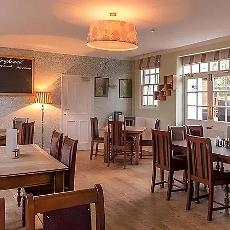 The Greyhound Wigginton-2