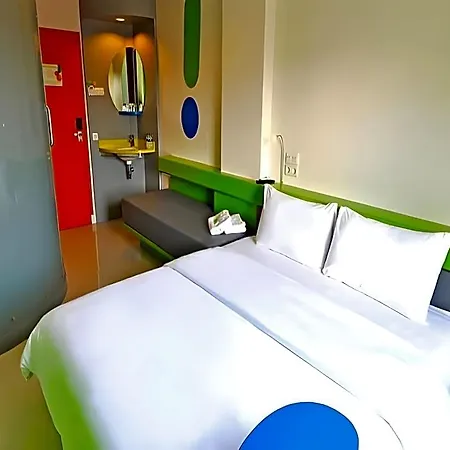Treepark Hotel Jakarta Airport-2