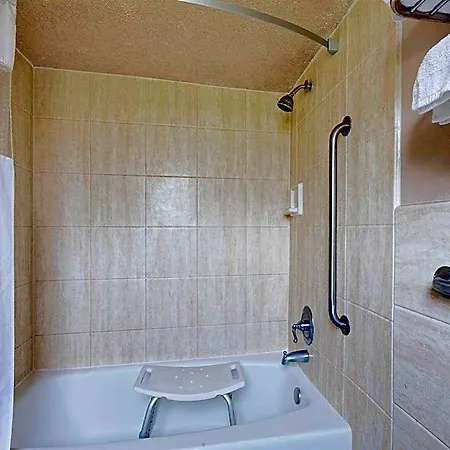 Travelodge By Wyndham Ozona-2