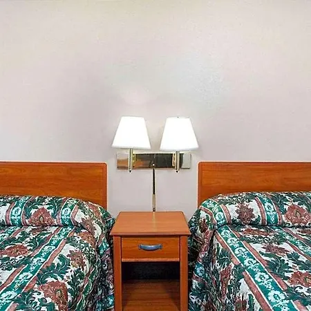 Knights Inn Pittston-3