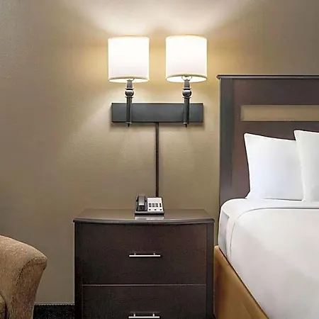 Travelodge By Wyndham Dexter-2