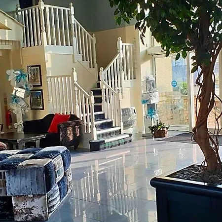 The Devonshire House Hotel-Free Parking-2