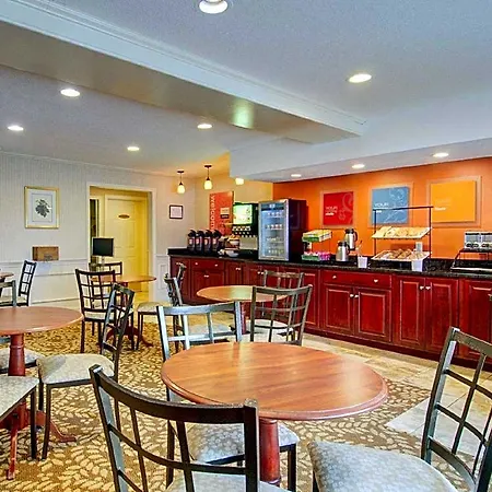 Rodeway Inn Logan International Airport-2