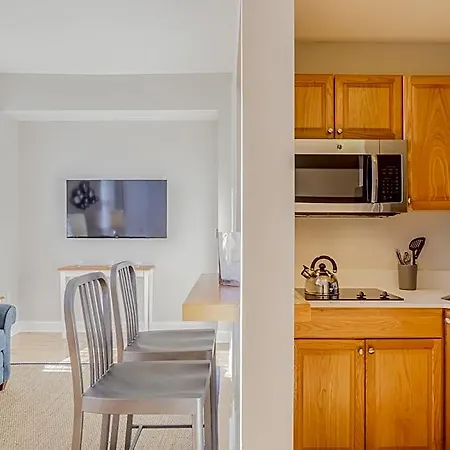 Winthrop Beach Inn And Suites Boston Logan Airport (Adults Only)-2